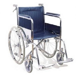 รถเข็นผู้ป่วยผู้สูงอายุ / Wheelchair มีเบรคมือ ผลิตจากเหล็กชุบโครเมี่ยม รับน้ำหนักได้ 100 กิโลกรัม